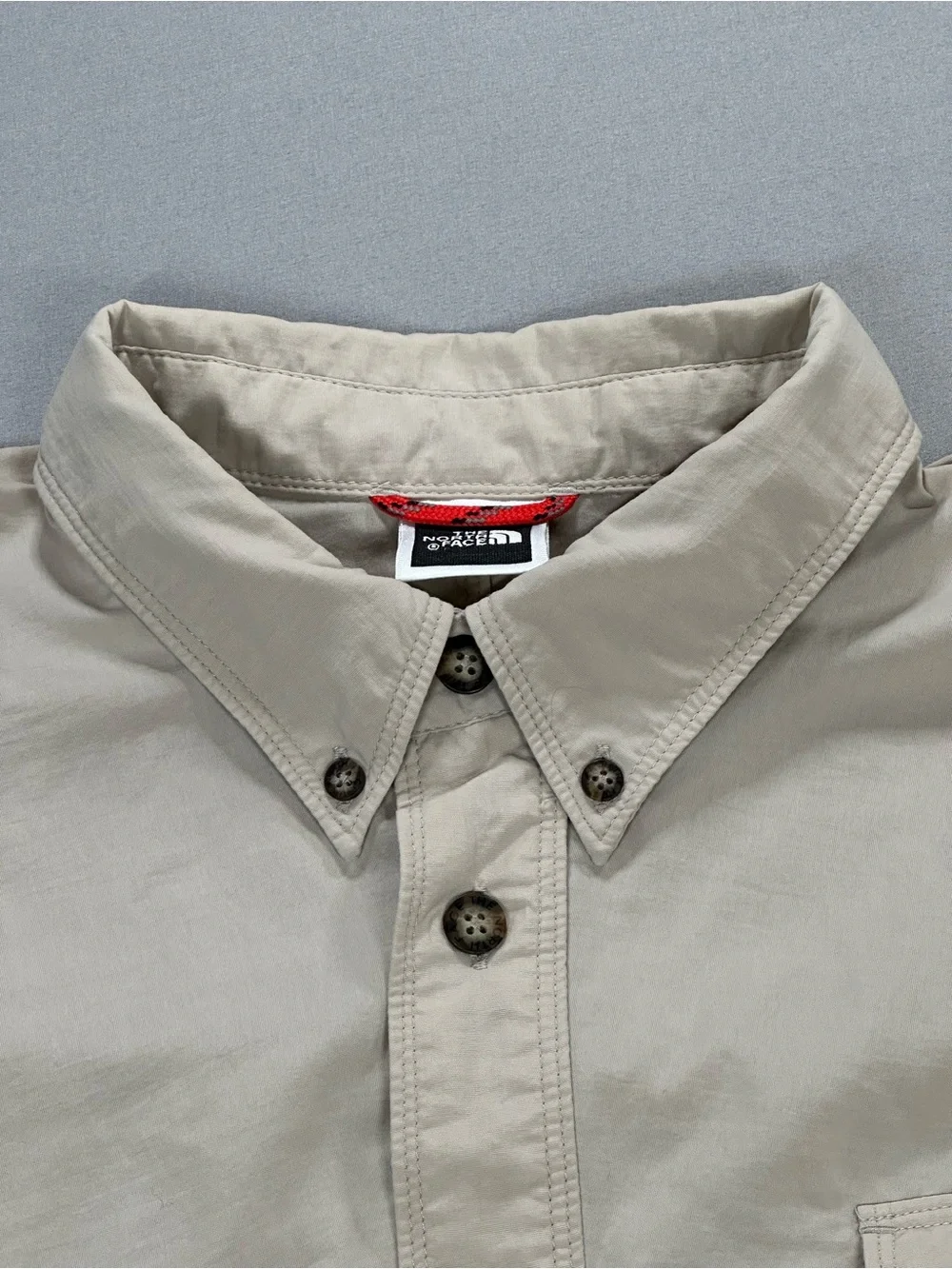 The North Face Utility Outdoor Roll-Tab Sleeve Button Down Shirt - Mens Medium
